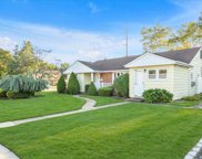 1 Magnolia Lane, Syosset image