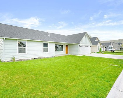 218 Emick Lane, Prosser