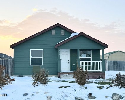 5617 Lukenbill Avenue, Williston