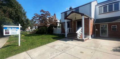 115 Nassau Street, Elmont
