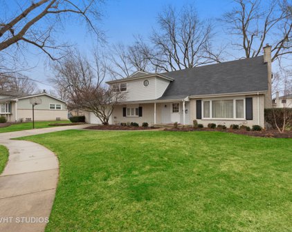 2407 E Northwood Court, Arlington Heights