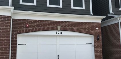 190 Montvale Lane, Bloomingdale