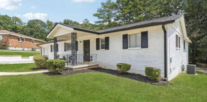 2563 Oak Circle, Ellenwood