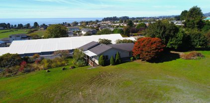 15272 HIGHWAY 101, Brookings