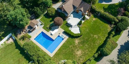 110 California Avenue, Port Jefferson