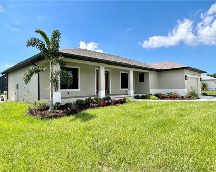 7257 Maguire Lane, Englewood