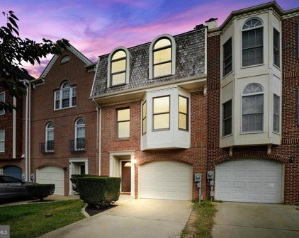 10 Victoria Sq, Frederick