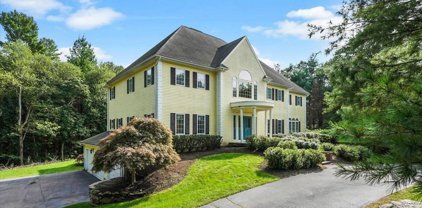 208 Far Reach Rd, Westwood