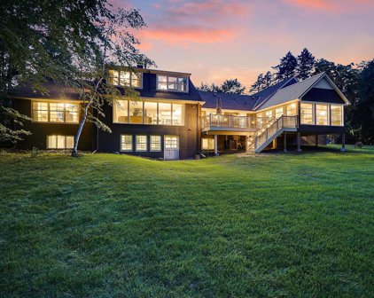3845 Honeysuckle Road, Deephaven