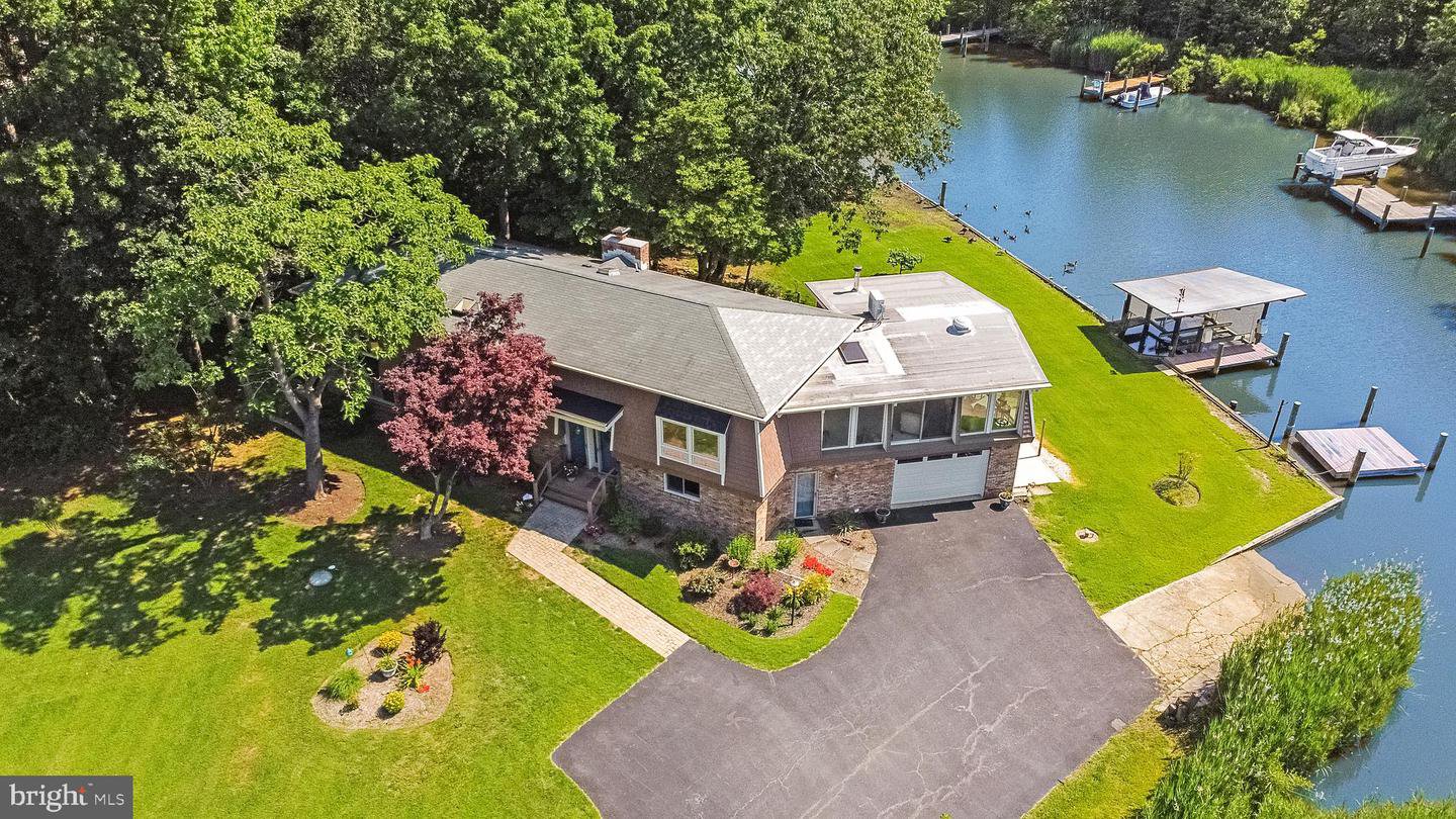 3950 W Shore Drive, Edgewater, Edgewater, MD 21037 in River Club Estates