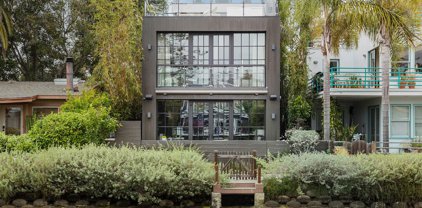 451  Howland Canal Ct, Venice