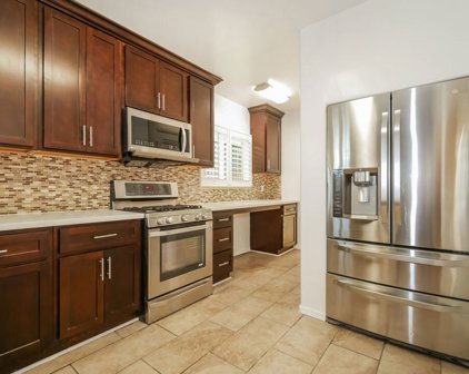 10724 ACAMA Street, North Hollywood