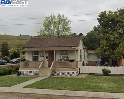 37510 3Rd St, Fremont