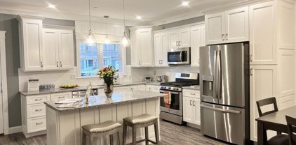 10 Wildwood Ln Unit B, Bourne