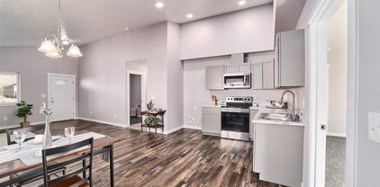321 S 9th, Sunnyside