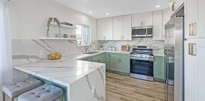 4208 W 136th Street, Hawthorne
