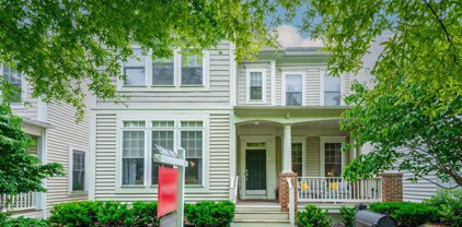 310 Trotter Farm Dr, Rockville