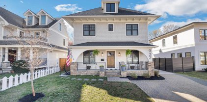 922 16th St S, Arlington