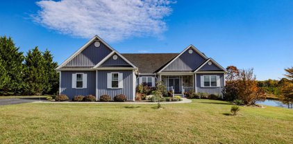 513 Rosewood Dr, Scottsville