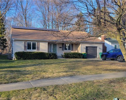 18 Henderson  Place, Hamburg-Village-144803