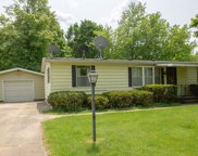 30 W Lynwood Boulevard, Hillsdale image
