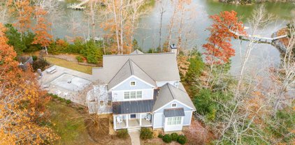 139 Moccasin Trail, Weems