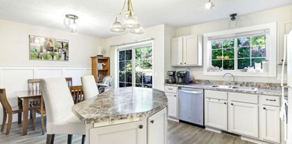 595 Mission Hills Way W, Chanhassen