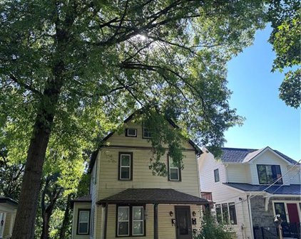 305 Main Street, Parkville