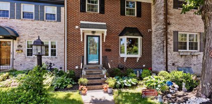 10455 Courthouse Dr, Fairfax