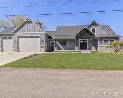 3785 Causeway Drive, Lowell