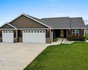 2834 West Fallen Oak Drive, Grand Chute image