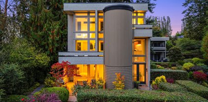 165 Lovell Avenue SW, Bainbridge Island