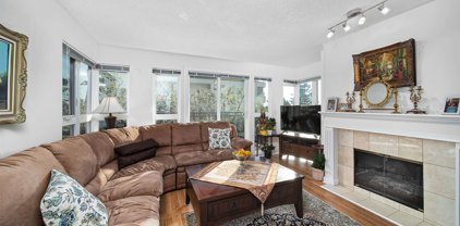 106 W Kings Road Unit 205, North Vancouver