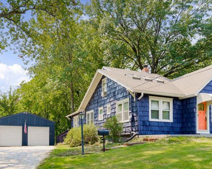 9813 Johnson Drive, Merriam