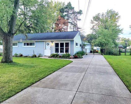 1841 Hillsdale Drive, Twinsburg