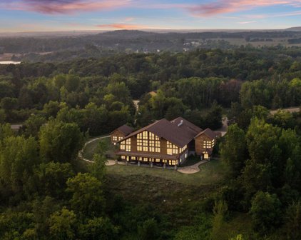 893 Crane Hill Trail, Hudson