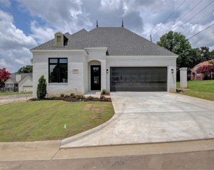 100 Mergeron, Little Rock
