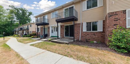 5283 HIGHLAND Unit 106, Waterford Twp
