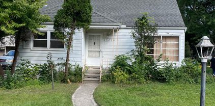 23250 Roanoke, Oak Park