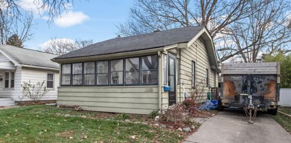 3218 GRAYSON, Ferndale