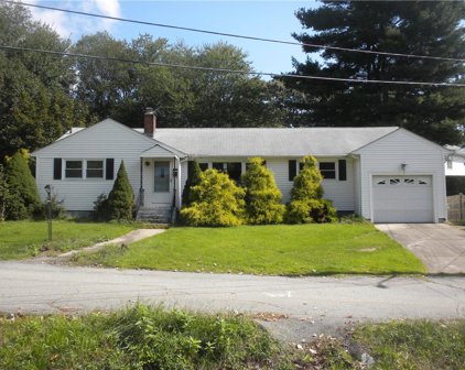 13 Evergreen Parkway, North Providence