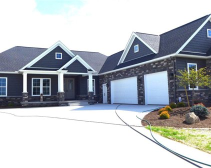 8805 Regency Drive NE, Massillon