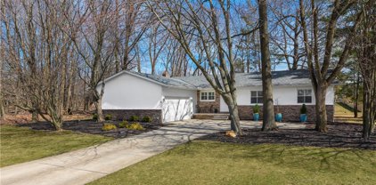 7935 West Ridge Drive, Broadview Heights