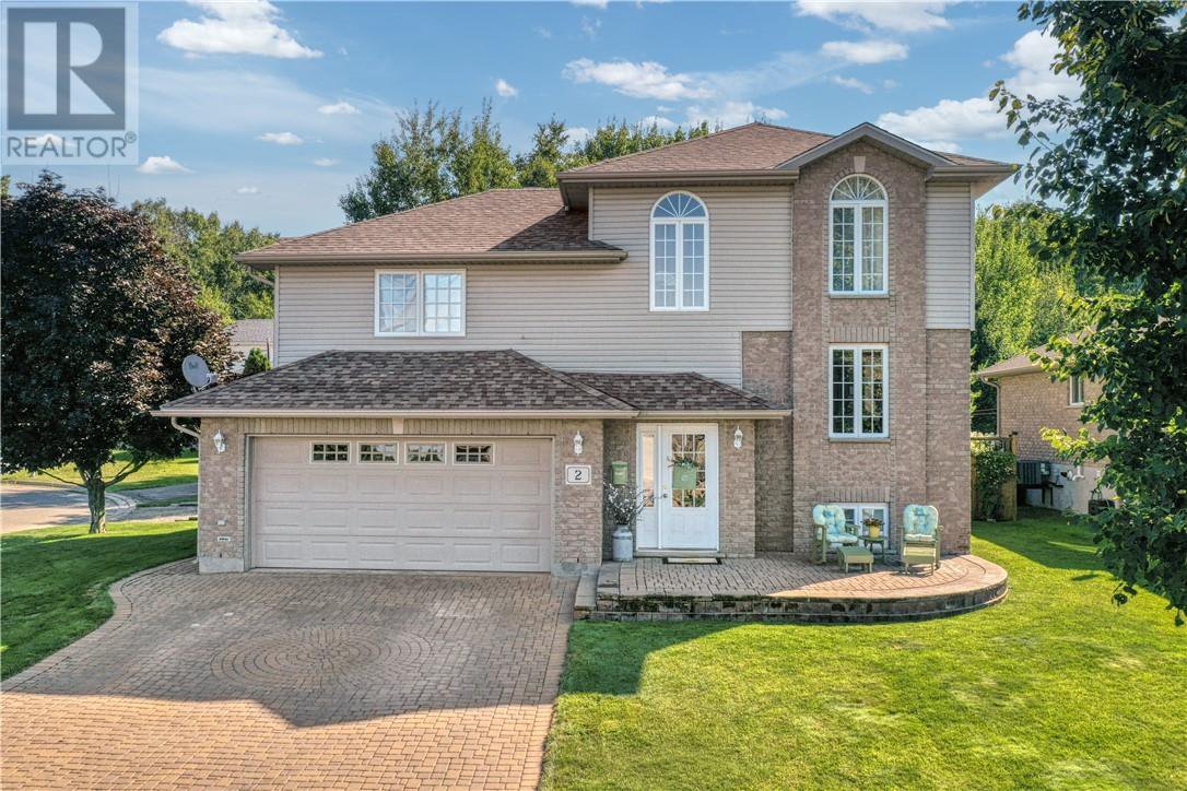 Listing photograph of 2 Fairmount Drive