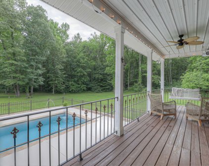 222 Greenbriar Dr, Tullahoma