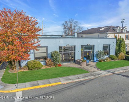6 Stockton Lake Boulevard, Manasquan