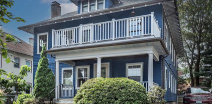 8 Jenison Street, Newton