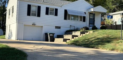7615 Pinkney Street, Omaha