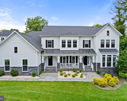 810 Walker Rd, Great Falls