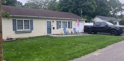 55 Blythe Road, Ronkonkoma